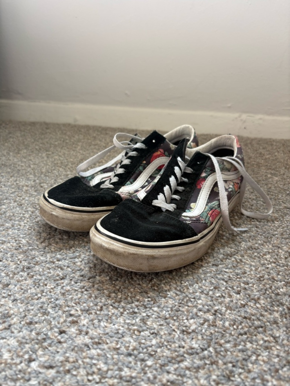 Vans Low-Top Floral Skate Shoes - Black & Multicolor